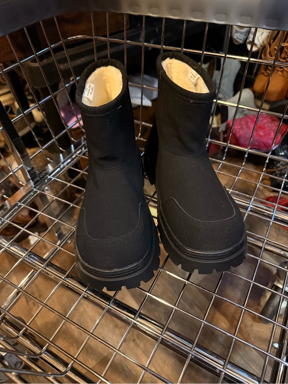 Fashion Nova women Black Fleece-Lined Chelsea Boots